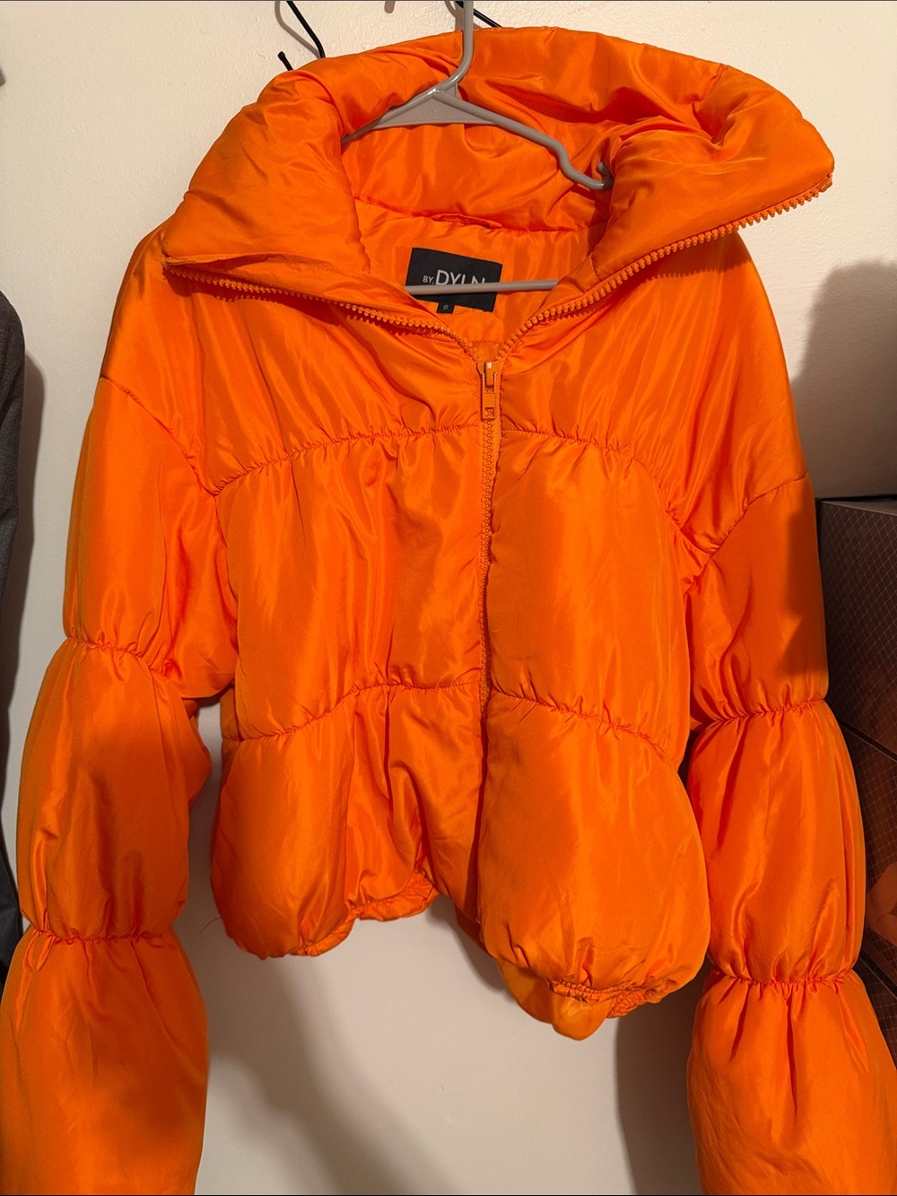 dylan Orange Cropped Puff-Sleeve Puffer Jacket